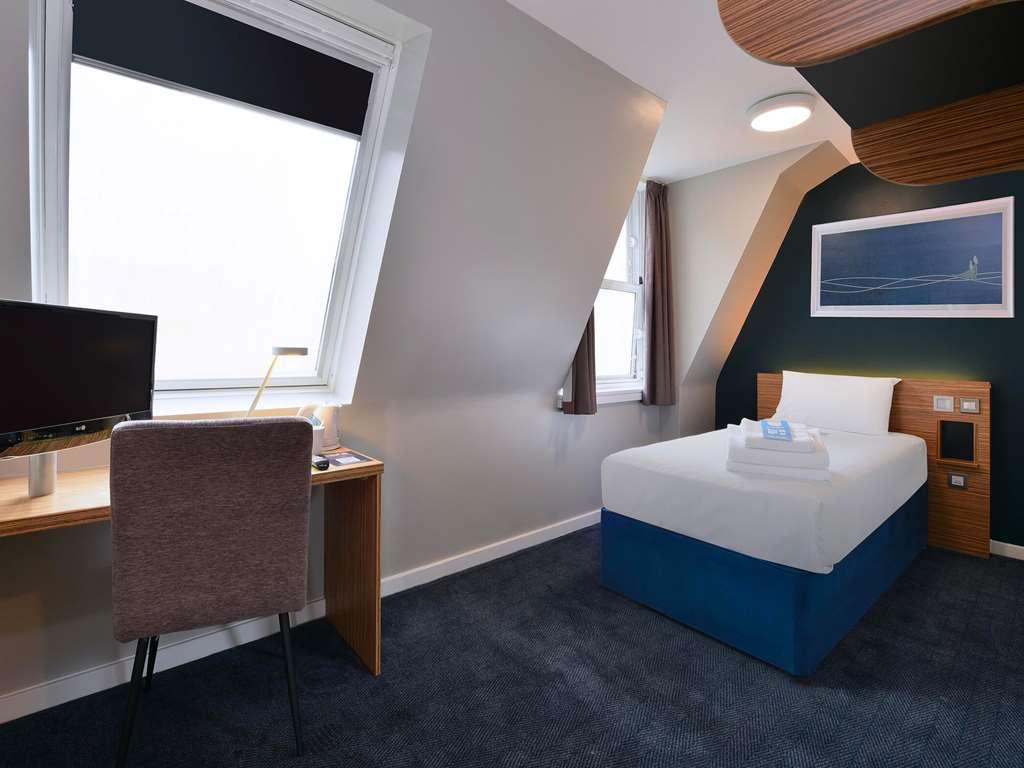 Travelodge London Central Bank Pokoj fotografie