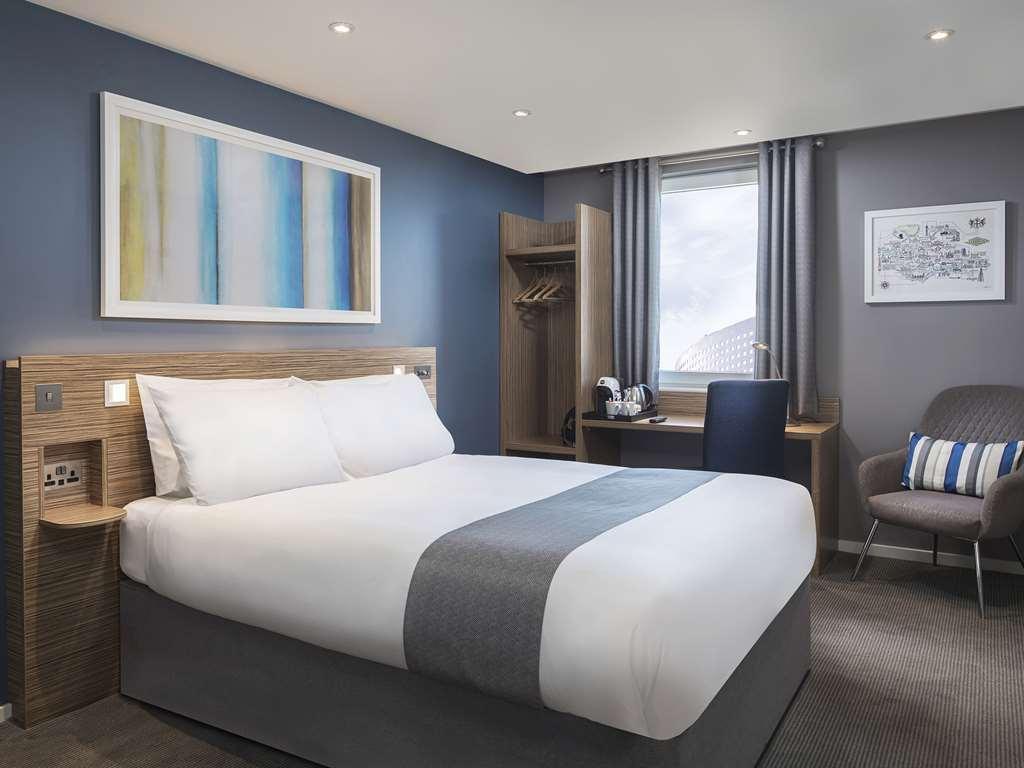 Travelodge London Central Bank Pokoj fotografie