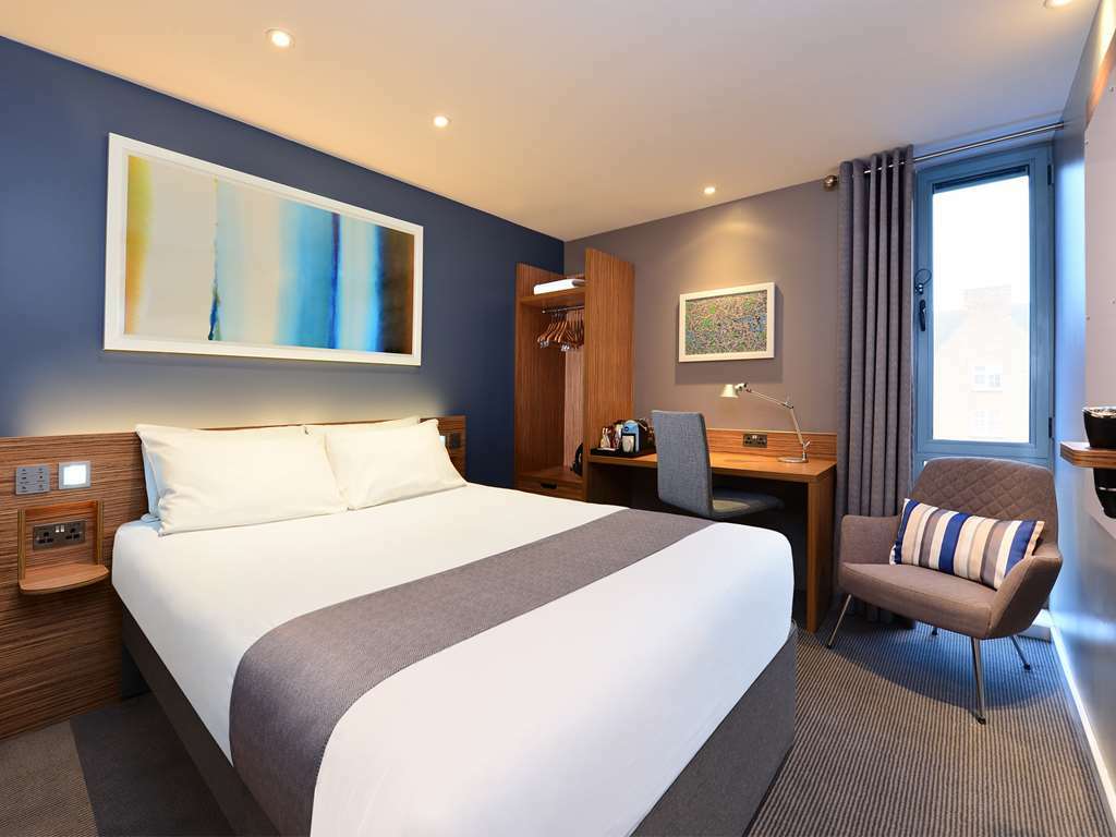 Travelodge London Central Bank Pokoj fotografie